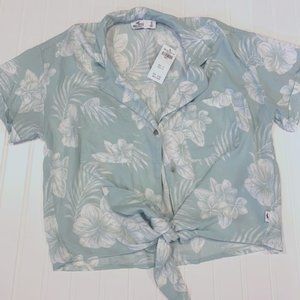 NWT Hawaiian top with tie Sz small